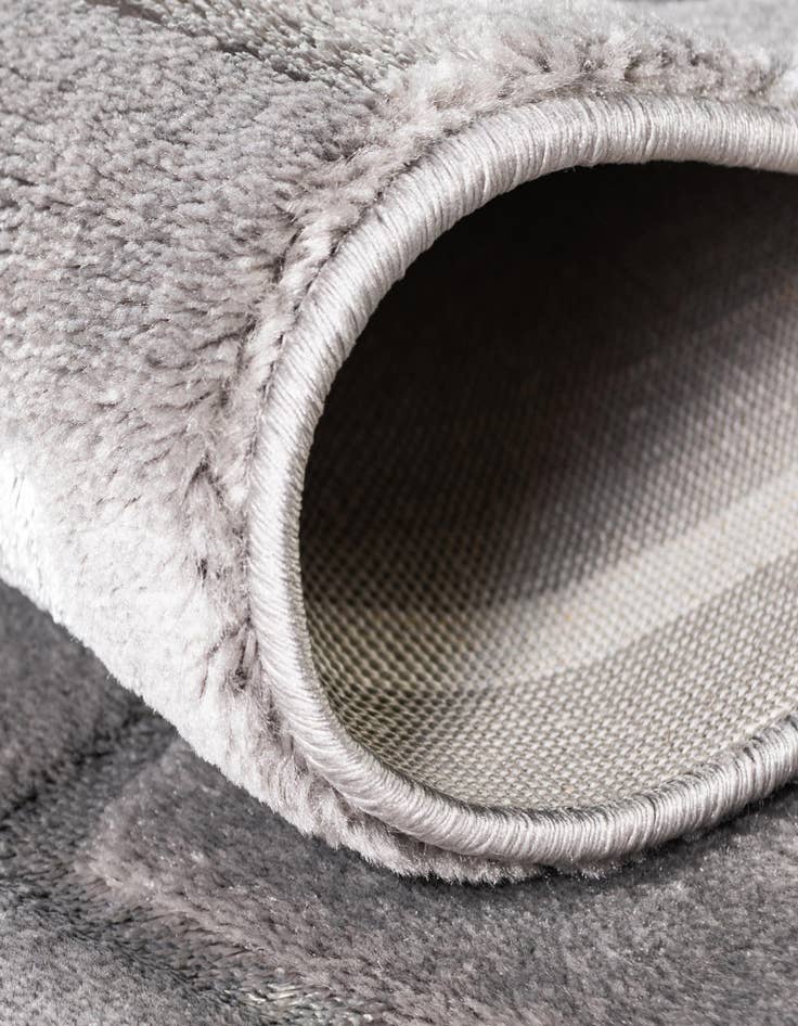 Detail image of  5' 3 x 8'  Marilyn Monroe&trade; Glam Deco Oval Rug