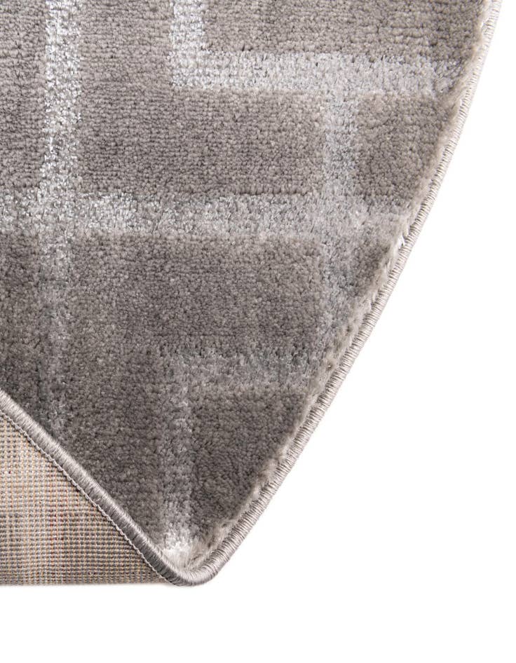 Detail image of  5' 3 x 8'  Marilyn Monroe&trade; Glam Deco Oval Rug