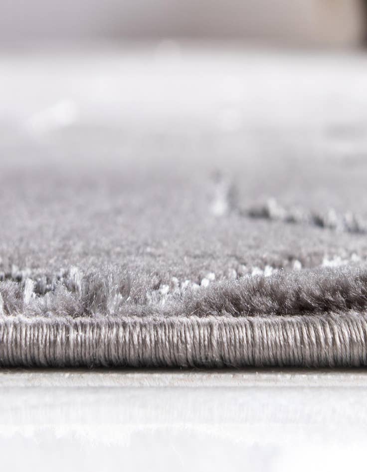 Detail image of  5' 3 x 8'  Marilyn Monroe&trade; Glam Trellis Oval Rug