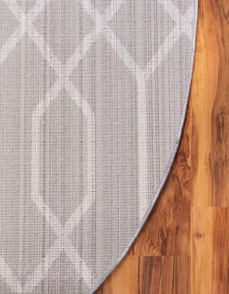 Detail image of  5' 3 x 8'  Marilyn Monroe&trade; Glam Trellis Oval Rug