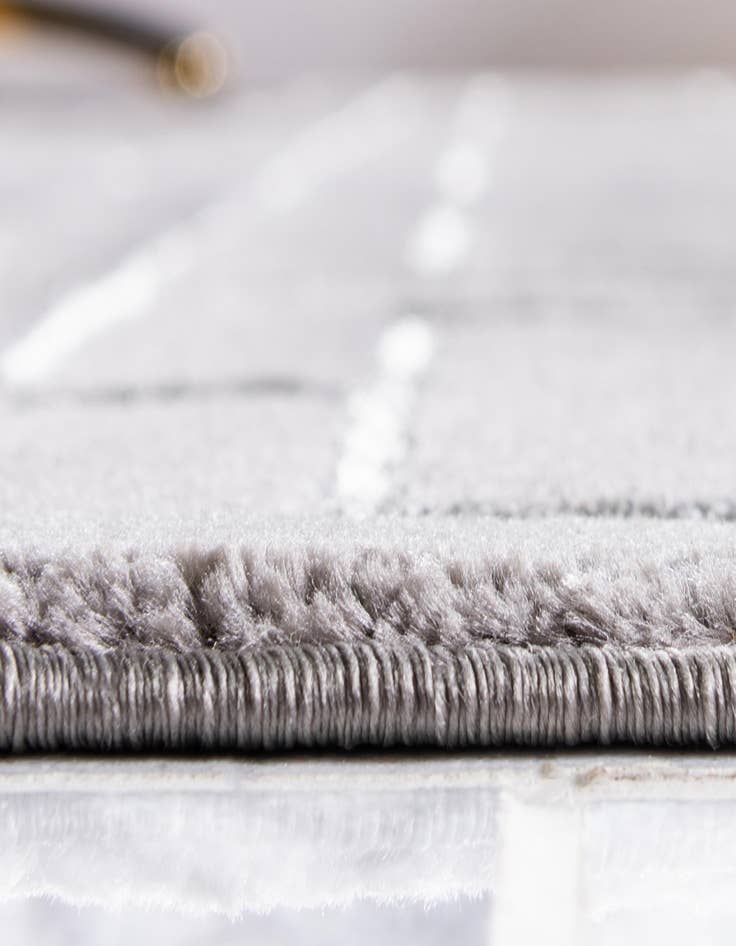 Detail image of  7' 10 x 10'  Marilyn Monroe™ Glam Deco Oval Rug