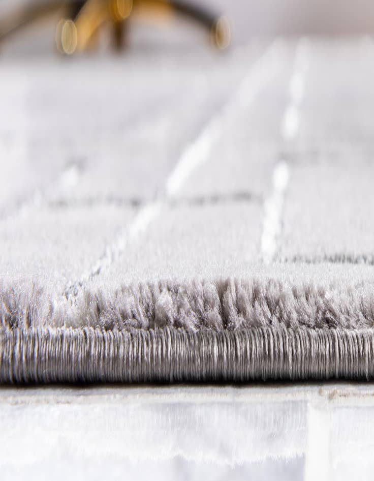 Detail image of  4' x 6'  Marilyn Monroe&trade; Glam Deco Rug