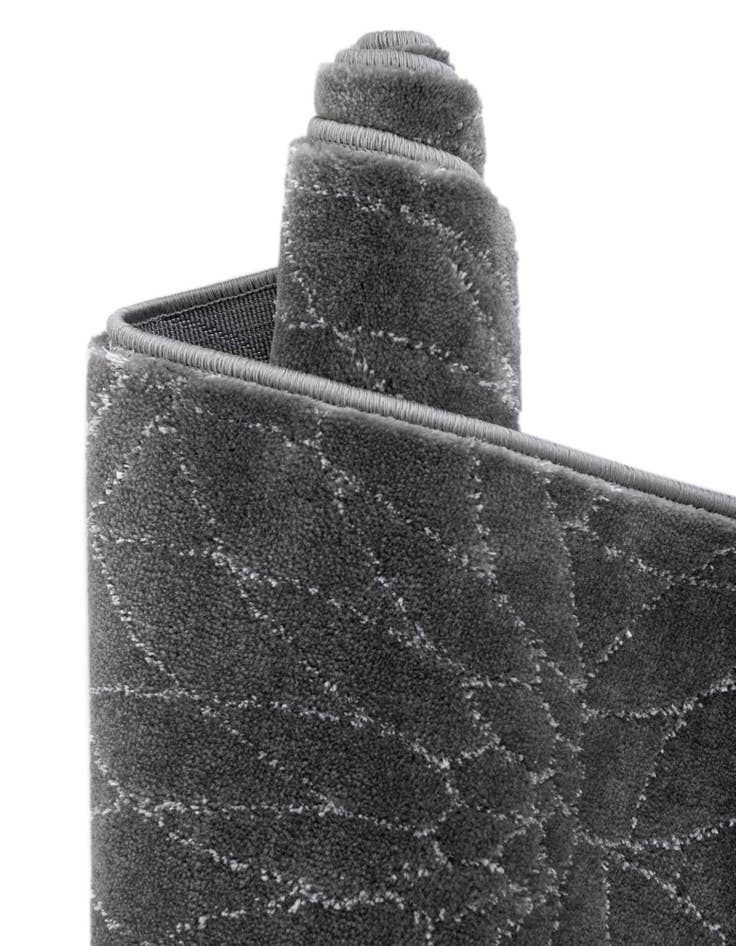 Detail image of  4' x 6'  Marilyn Monroe&trade; Glam Dahlia Rug