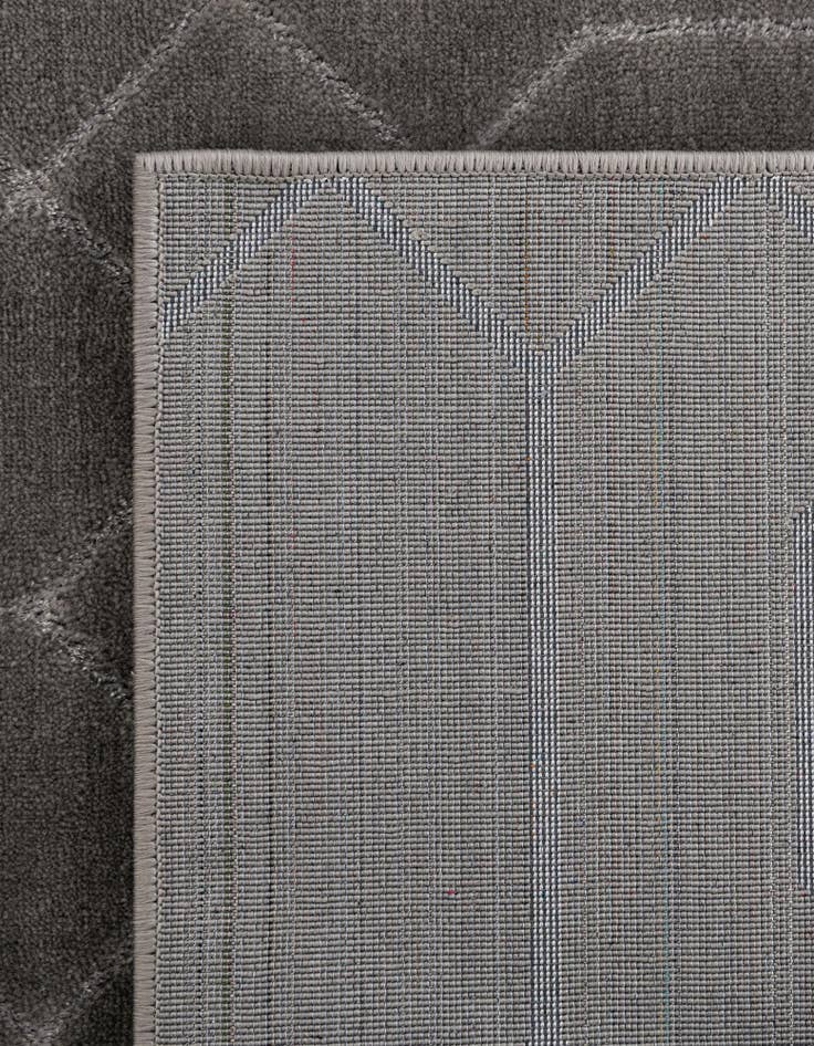 Detail image of  7' x 10'  Marilyn Monroe™ Glam Trellis Rug