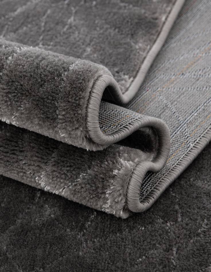 Detail image of  7' 10 x 7' 10  Marilyn Monroe&trade; Glam Dahlia Square Rug