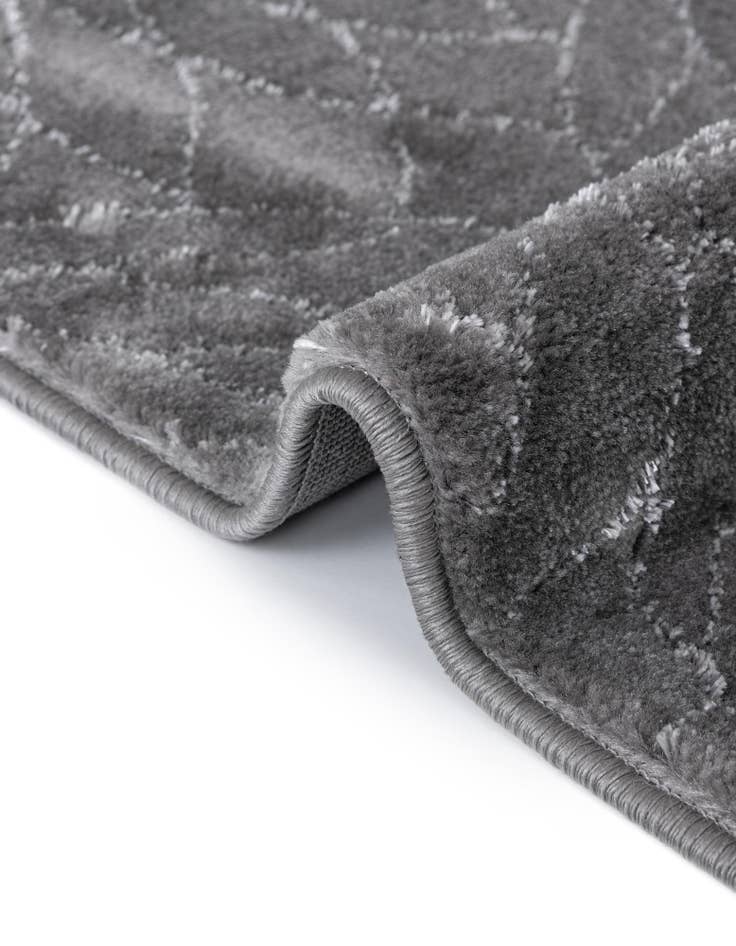 Detail image of  7' 10 x 7' 10  Marilyn Monroe™ Glam Dahlia Square Rug