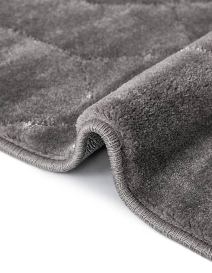 Detail image of  7' 10 x 7' 10  Marilyn Monroe™ Glam Trellis Square Rug