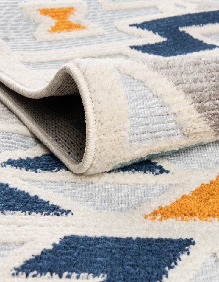 Detail image of  7' 10 x 7' 10  Washable Aruba Indoor / Outdoor Square Rug