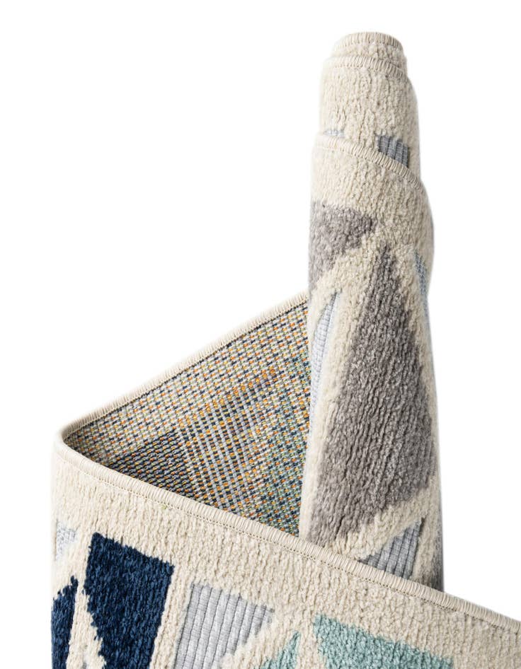 Detail image of  7' 10 x 7' 10  Washable Aruba Indoor / Outdoor Square Rug