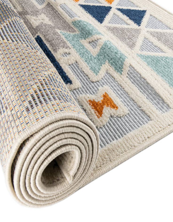 Detail image of  7' 10 x 7' 10  Washable Aruba Indoor / Outdoor Square Rug