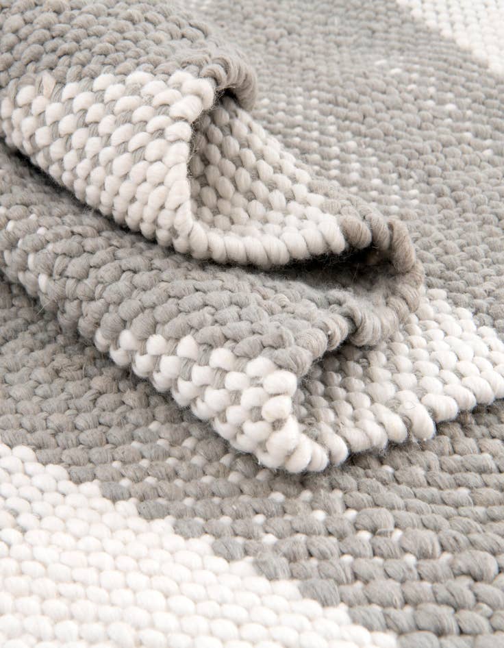 Detail image of  7' 10 x 7' 10 Eco Plaid   Washable Indoor / Outdoor Square Rug