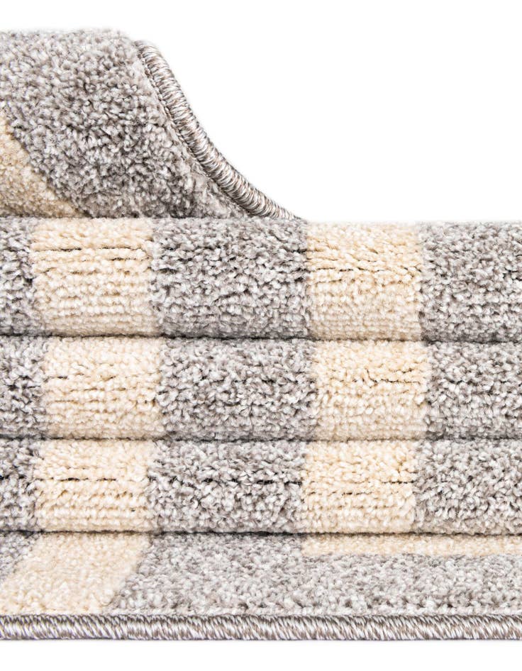 Detail image of  7' 10 x 7' 10 Hera Square Rug