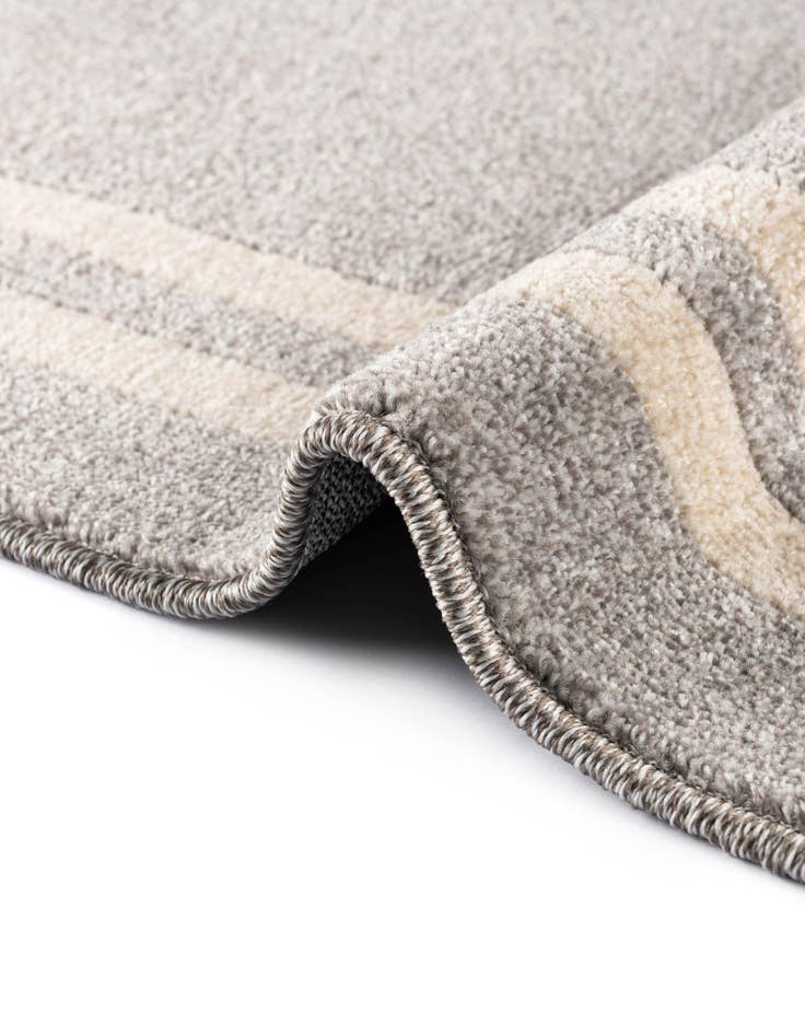 Detail image of  8' x 8' Hera Square Rug