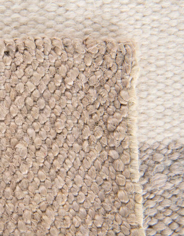 Detail image of  7' 10 x 7' 10  Hand Woven Jill Zarin Hamptons Square Rug