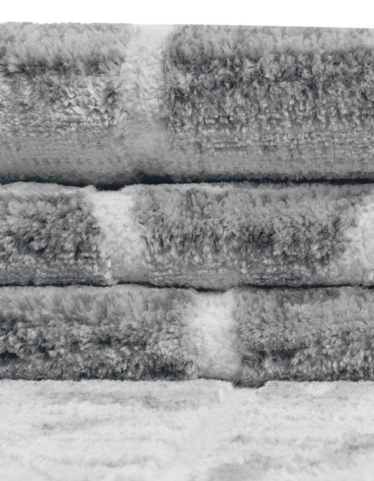 Detail image of  5' 3 x 5' 3 Lattice Trellis Square Rug