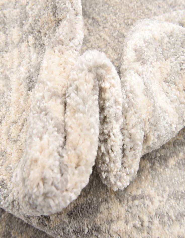 Detail image of  7' 10 x 7' 10 Lola Square Rug