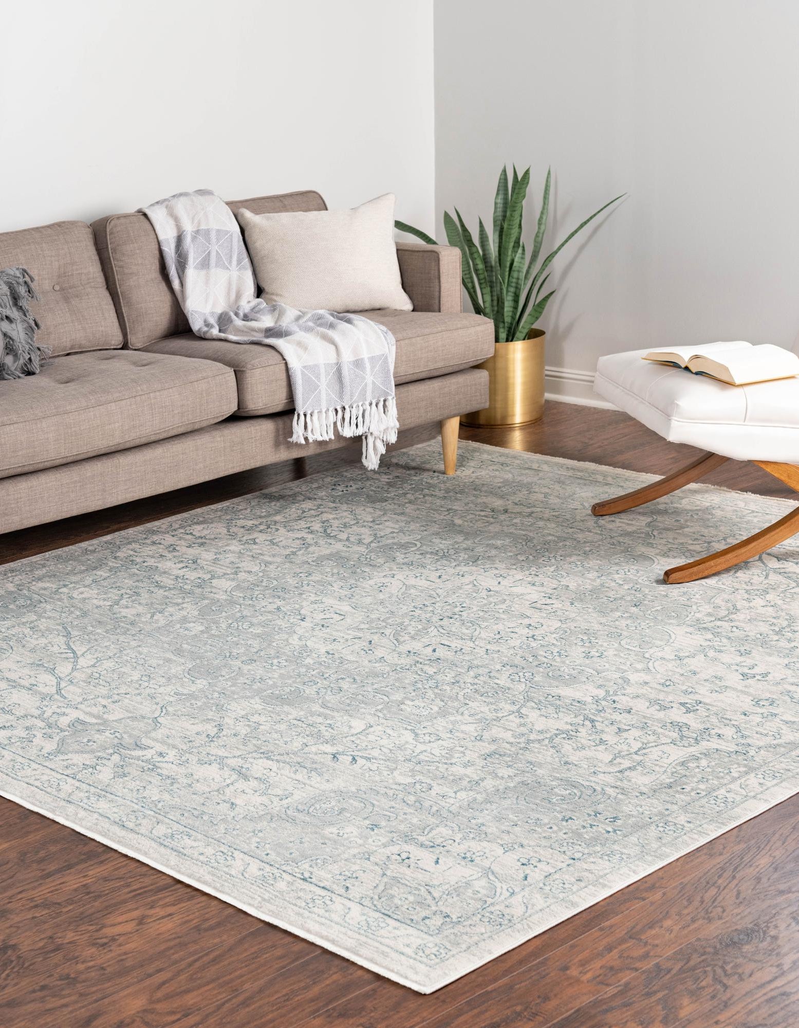 Gray 8' x 8' Newport Square Rug | Rugs.com