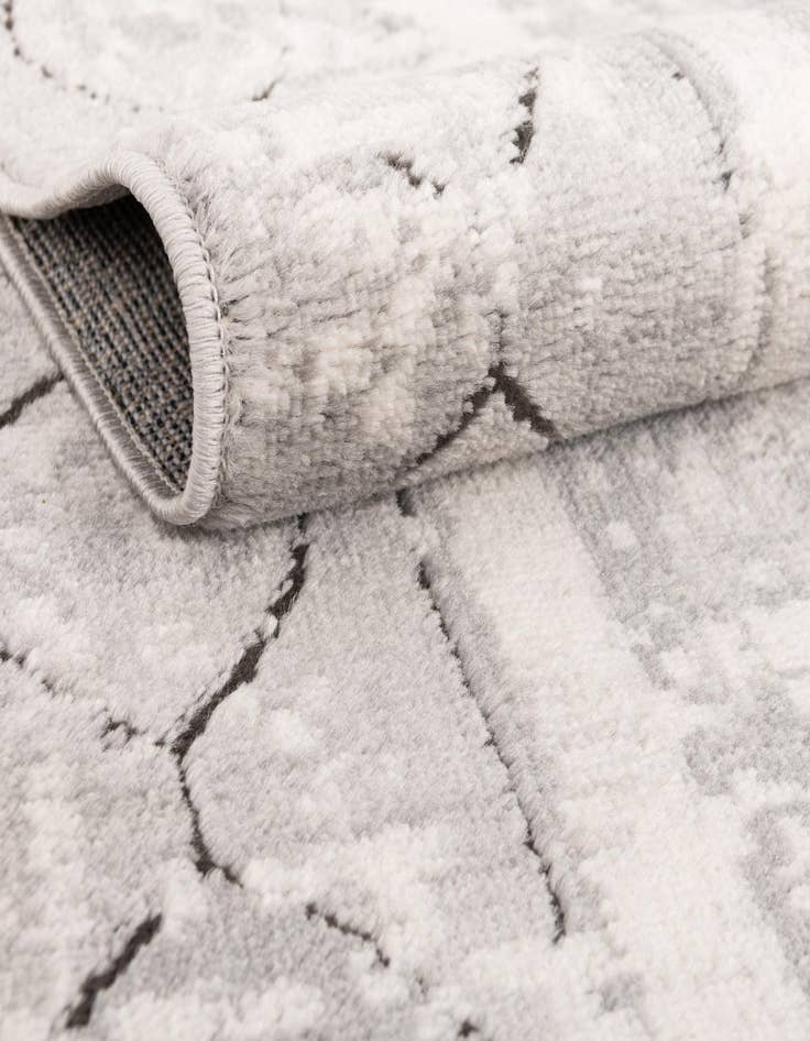 Detail image of  8' x 8' Oregon Square Rug