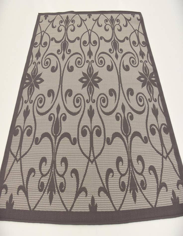 Detail image of  6' x 6'  Washable Botanical Indoor / Outdoor Square Rug