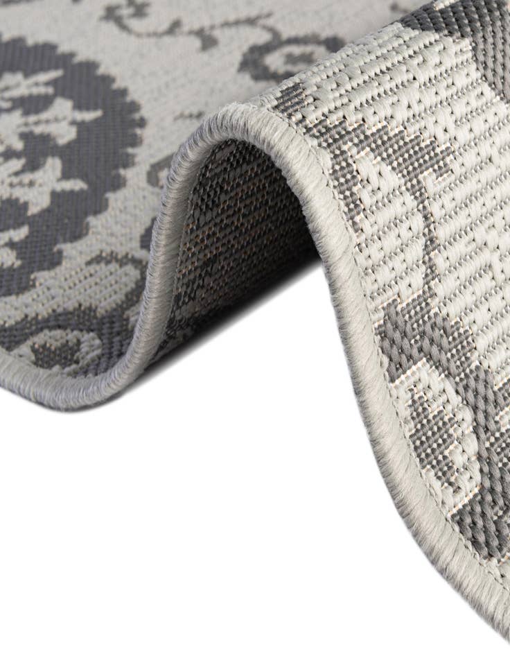 Detail image of  6' x 6'  Washable Botanical Indoor / Outdoor Square Rug