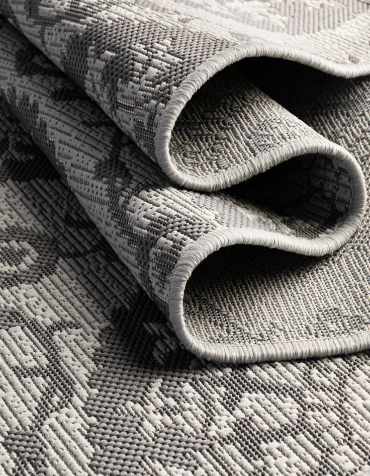 Detail image of  6' x 6'  Washable Botanical Indoor / Outdoor Square Rug