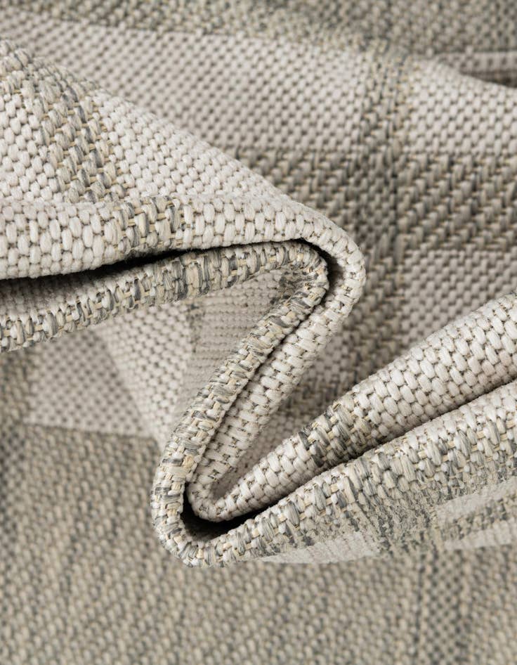 Detail image of  7' 10 x 7' 10  Washable Checkered Indoor / Outdoor Square Rug