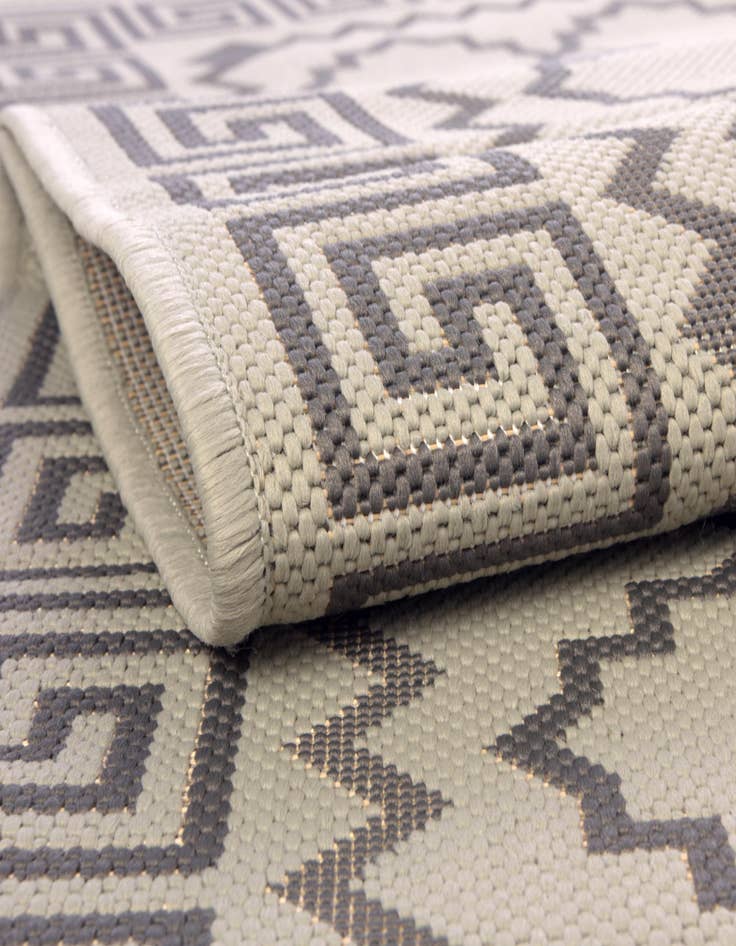 Detail image of  6' x 6'  Washable Lattice Indoor / Outdoor Square Rug