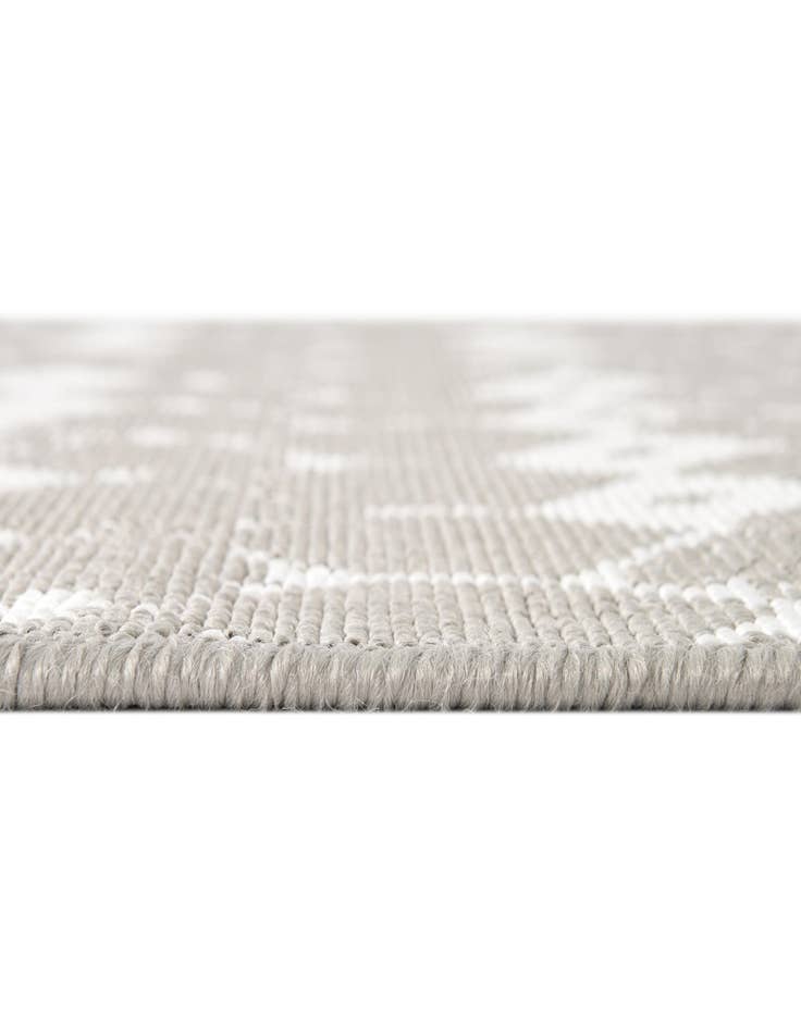 Detail image of  7' 10 x 7' 10  Washable Lattice Indoor / Outdoor Square Rug