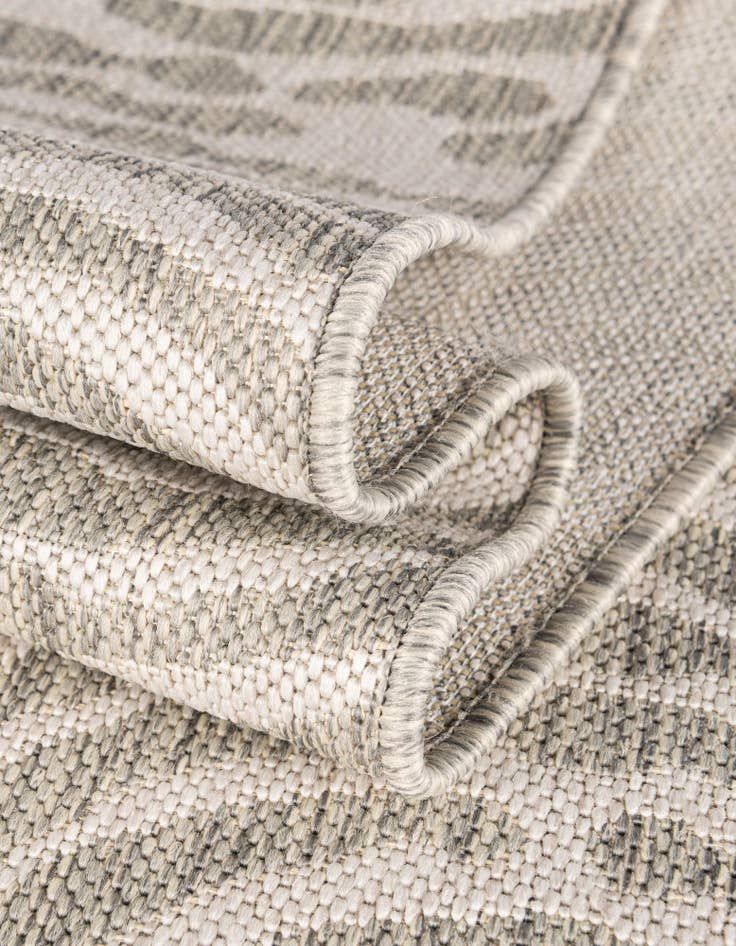 Detail image of  7' 10 x 7' 10  Washable Modern Indoor / Outdoor Square Rug