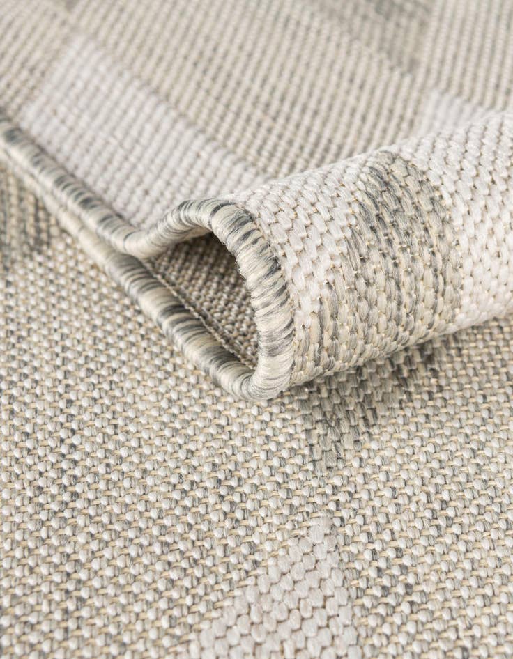 Detail image of  7' 10 x 7' 10  Washable Modern Indoor / Outdoor Square Rug