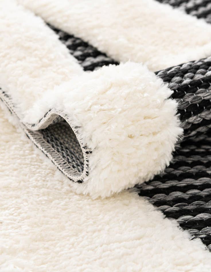 Detail image of  10' x 10' Prismatic Square Rug