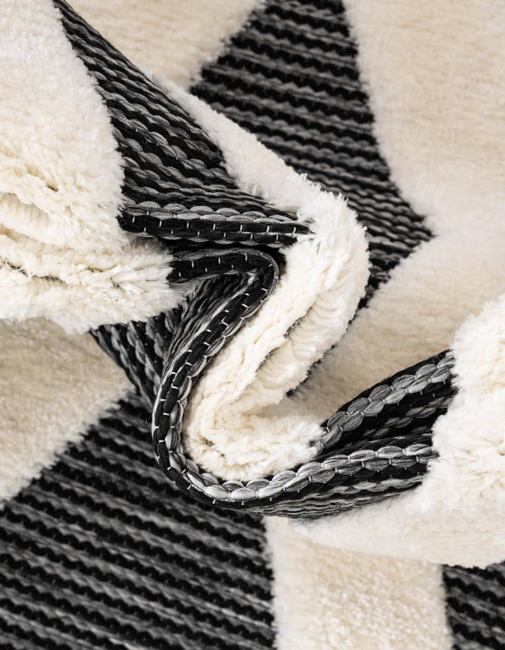 Detail image of  10' x 10' Prismatic Square Rug