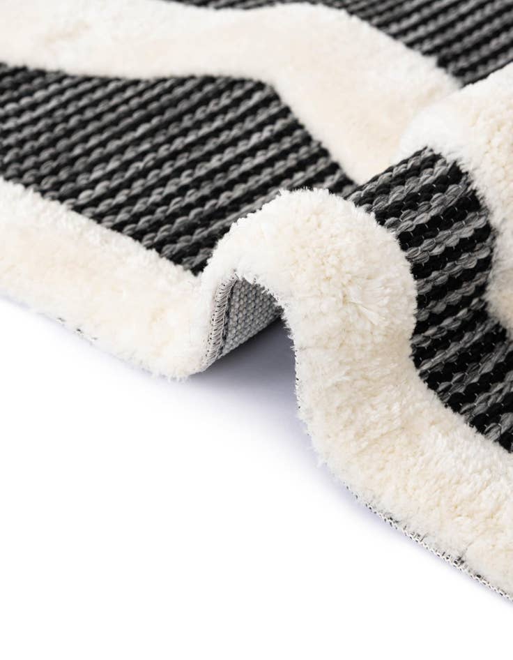 Detail image of  10' x 10' Prismatic Square Rug