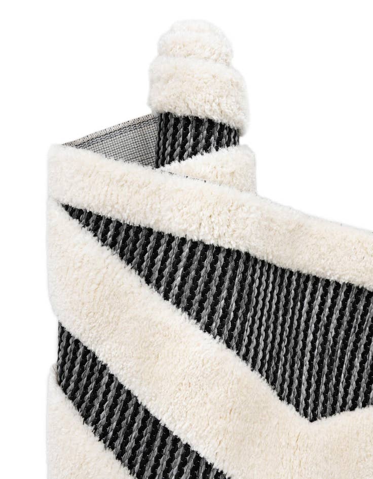 Detail image of  10' x 10' Prismatic Square Rug