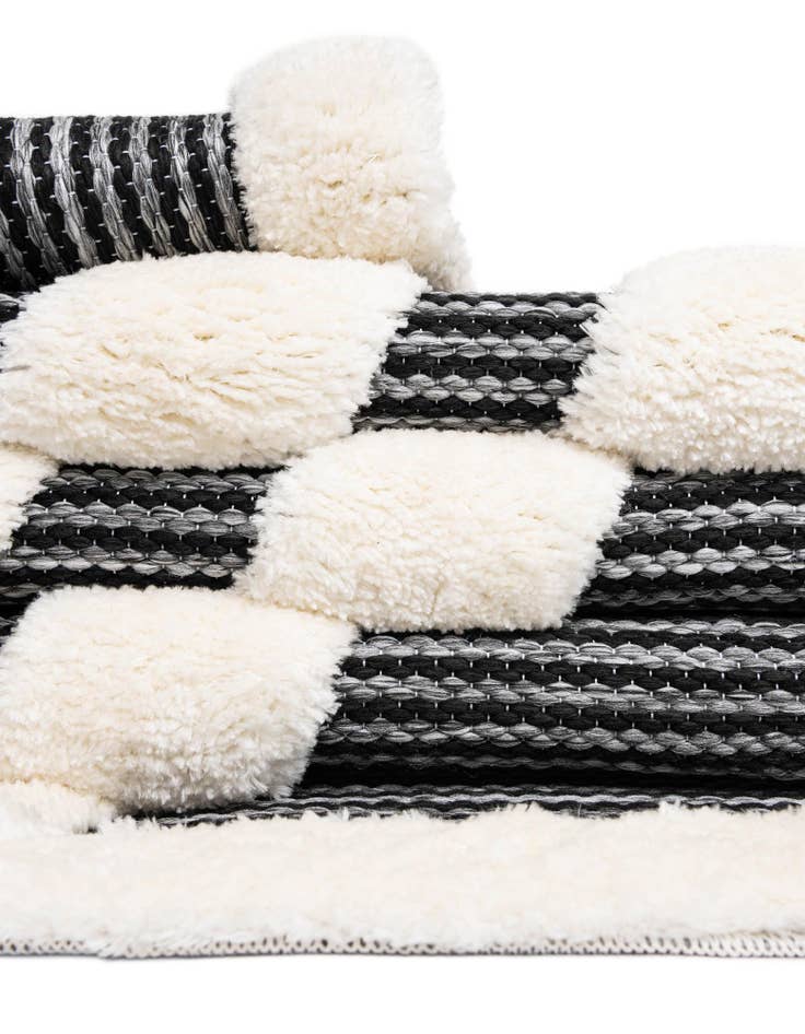 Detail image of  10' x 10' Prismatic Square Rug