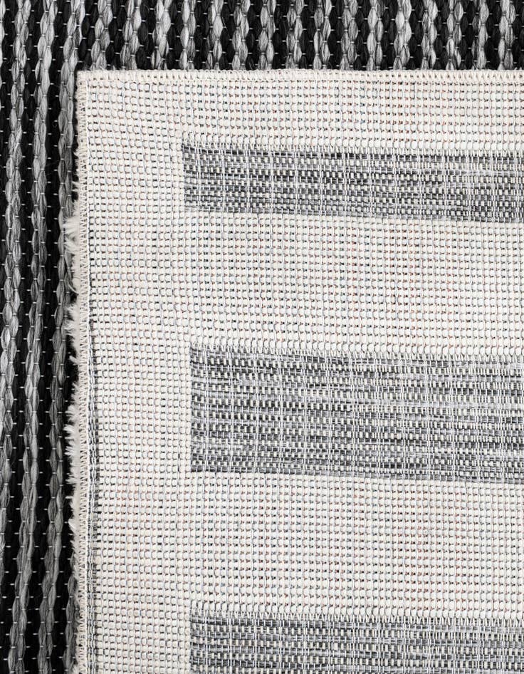 Detail image of  7' 10 x 7' 10 Prismatic Square Rug