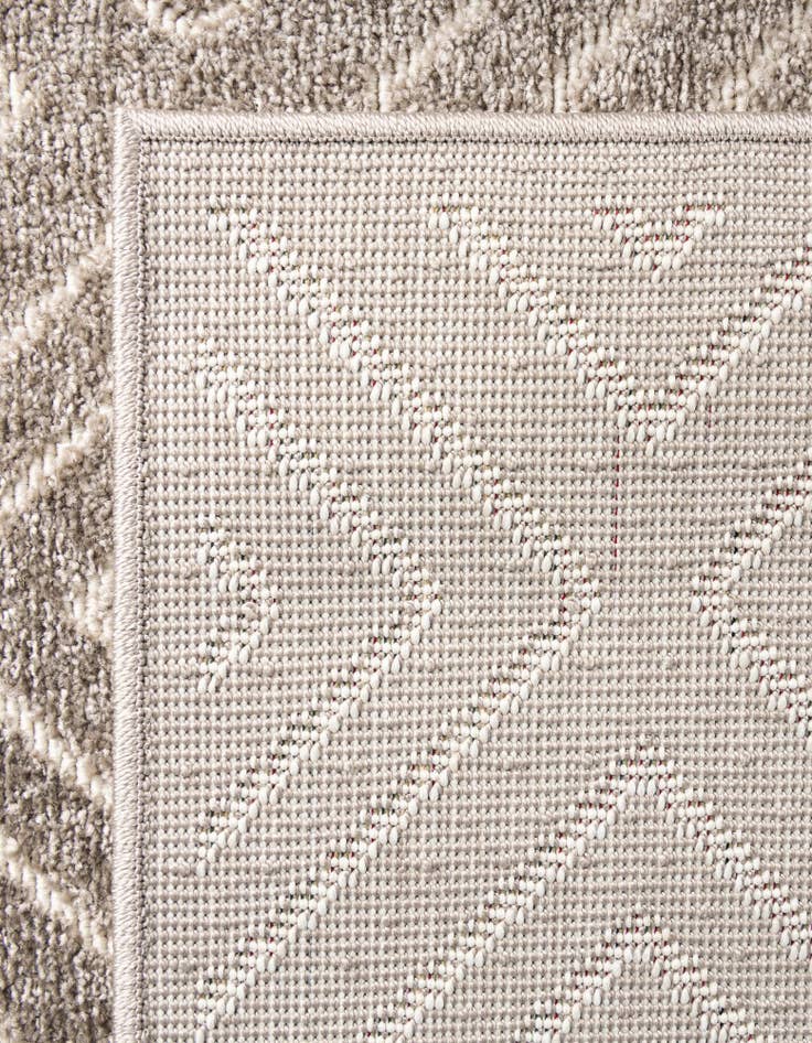 Detail image of  7' 10 x 7' 10  Washable Sabrina Soto Indoor / Outdoor Square Rug