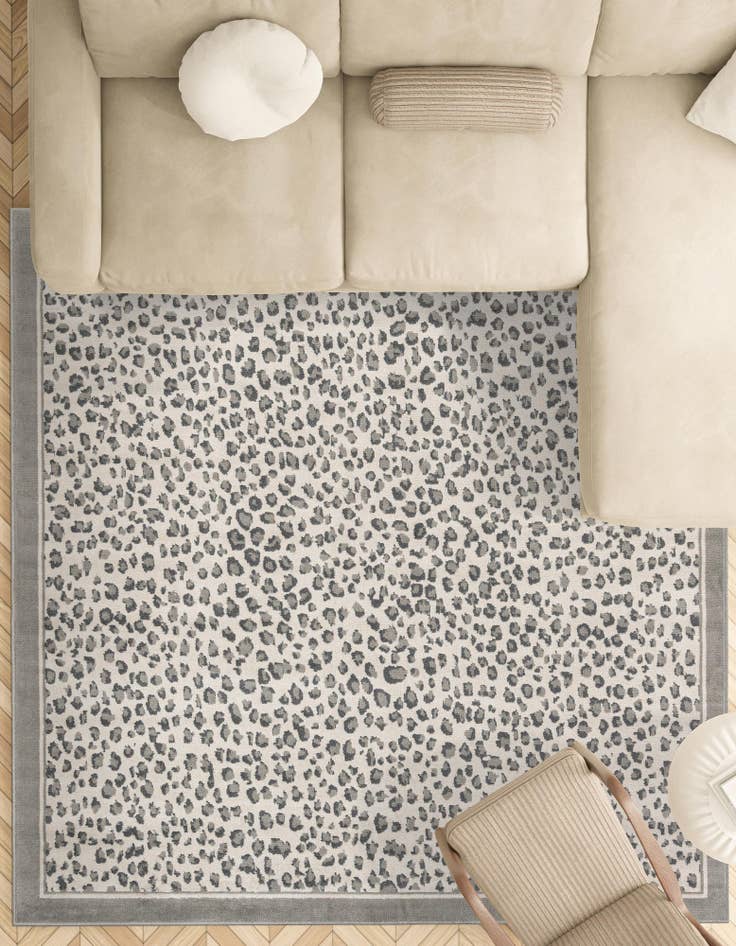 Detail image of  7' 10 x 7' 10 Savannah Square Rug