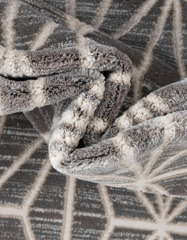 Detail image of Jill Zarin 7' 10 x 7' 10 Uptown Fifth Avenue Square Rug