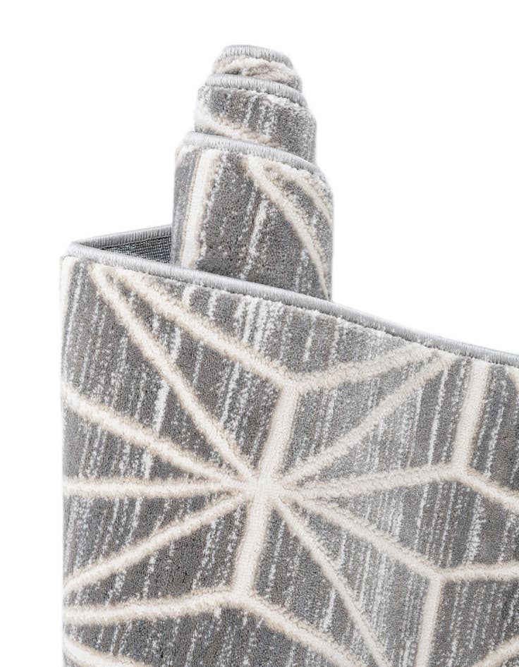 Detail image of Jill Zarin 7' 10 x 7' 10 Uptown Fifth Avenue Square Rug