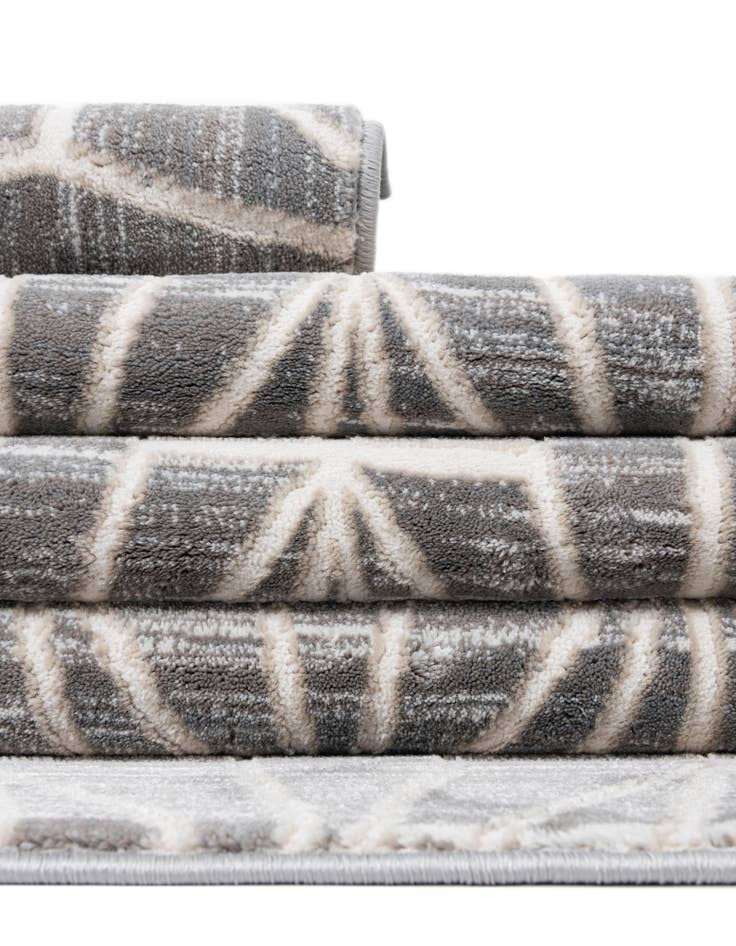 Detail image of Jill Zarin 7' 10 x 7' 10 Uptown Fifth Avenue Square Rug