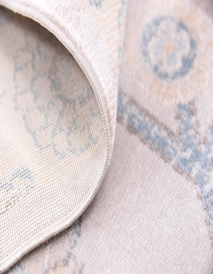 Detail image of  8' x 8' Victoria Square Rug