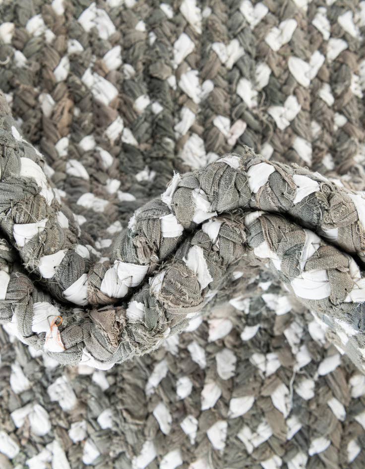 Detail image of  0' 9 x 2' 6  Hand Braided Chindi Stair Rug