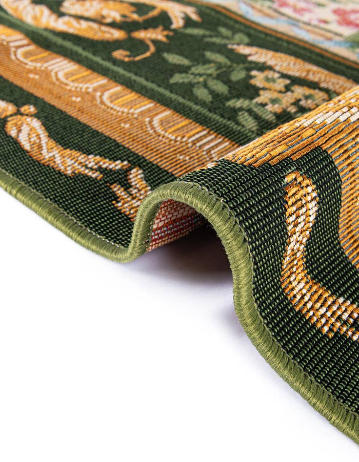 Detail image of  4' x 4'  Washable Traditional Indoor / Outdoor Round Rug