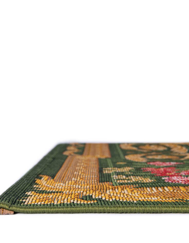 Detail image of  2' x 5'  Washable Traditional Indoor / Outdoor Runner Rug