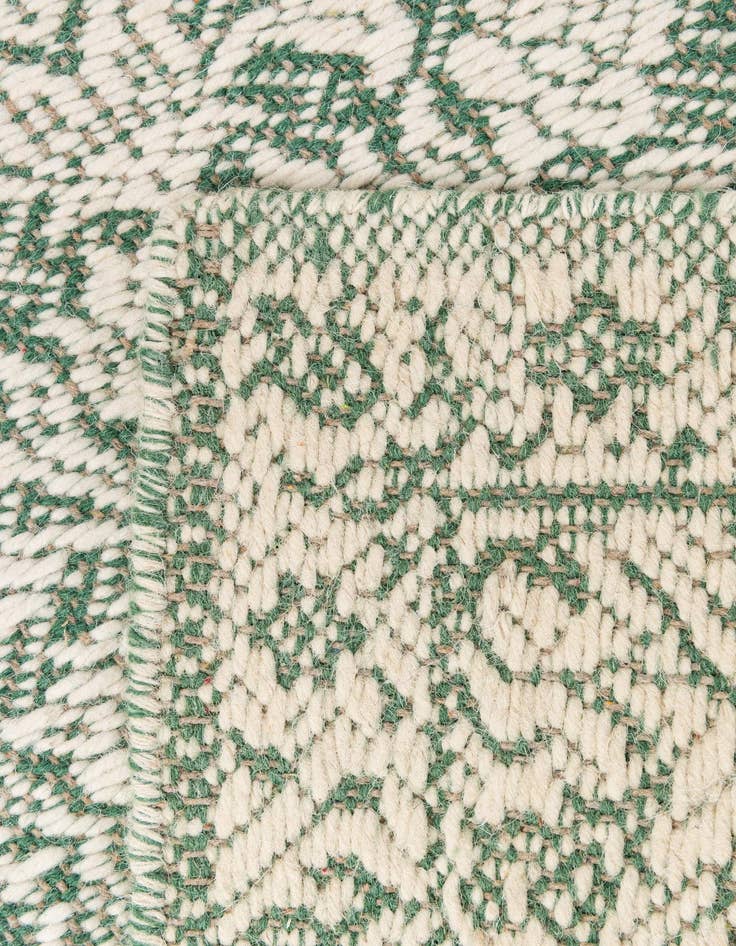 Detail image of  2' 4 x 3' 5  Hand Woven Lattice Wool Rug