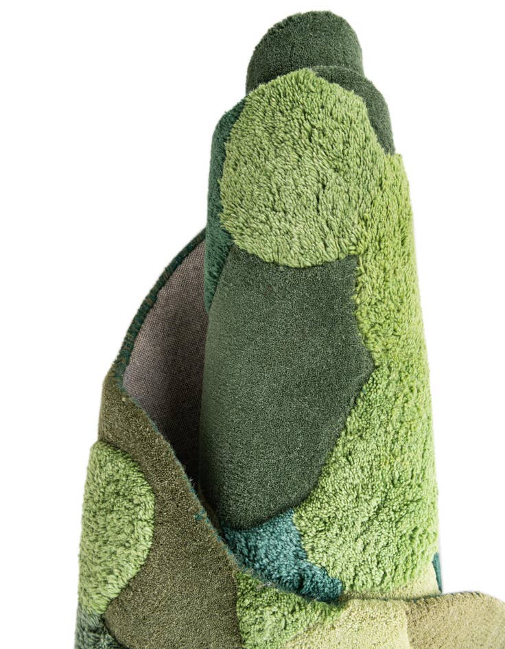Detail image of  4' 1 x 6' 1 Moss Garden Freeform Rug