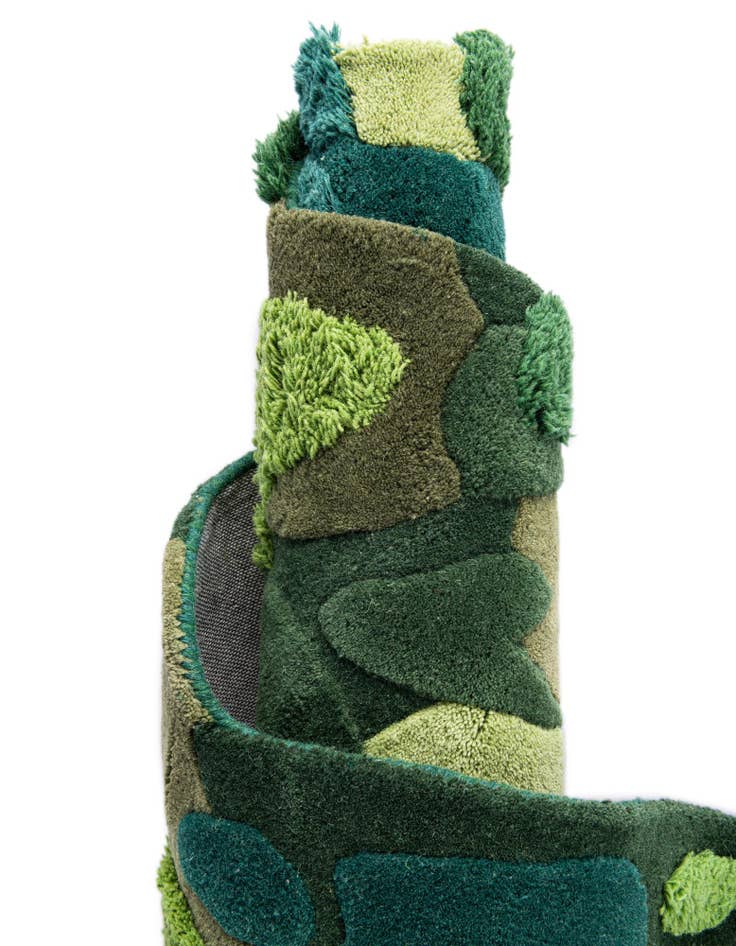 Detail image of  2' x 6' 1 Moss Garden Freeform Rug