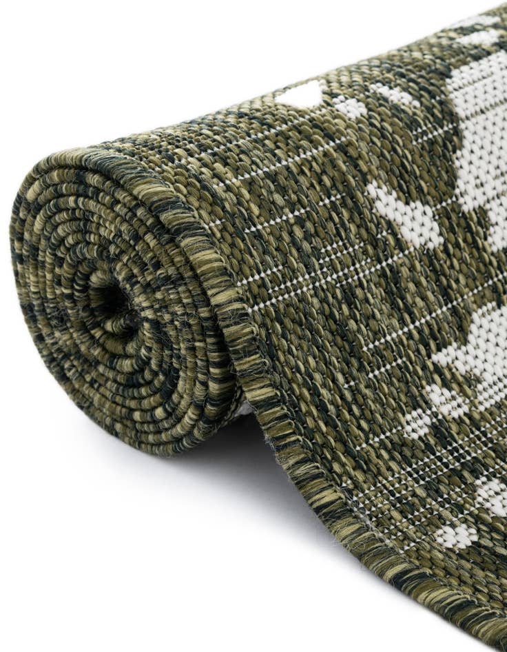 Detail image of  7' 10 x 10'  Washable Jill Zarin Dubai Indoor / Outdoor Oval Rug