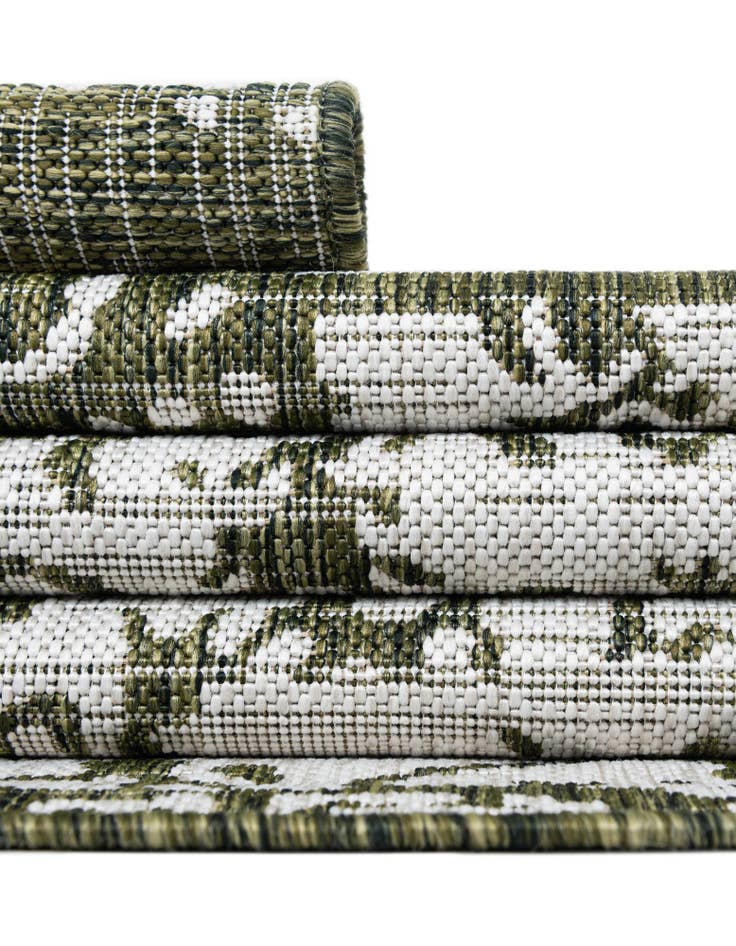 Detail image of  7' 10 x 10'  Washable Jill Zarin Dubai Indoor / Outdoor Oval Rug